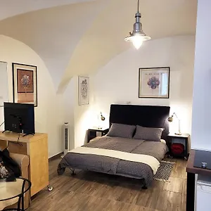 Studio Ian Apartment