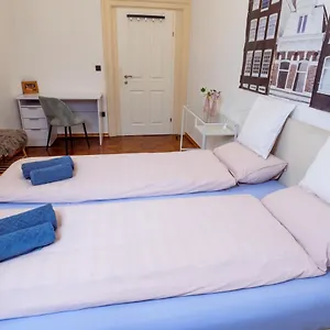 Appartement Living Vegova-with Parking, Ljubljana