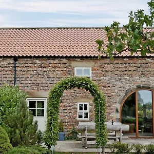  Holiday home Cherry Tree Barn United Kingdom